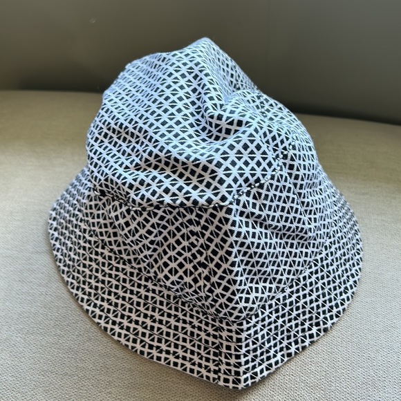 Gap Bucket Hat black & white size small - Picture 2 of 8